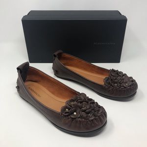 BCBGMaxAzria MA-ENVER Flats Size 6